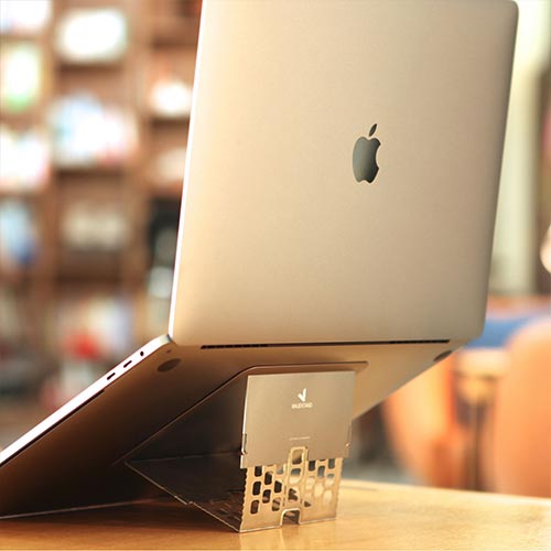 世界最輕薄，護頸筆電架！